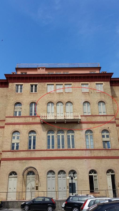 Rosso Di Sera Castelfidardo Exterior foto